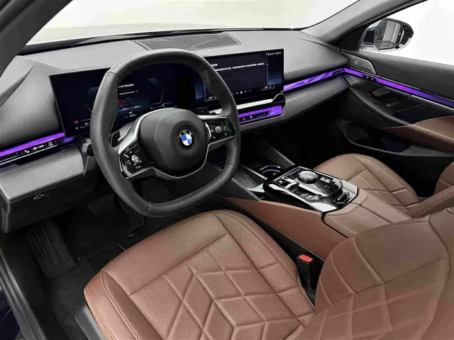 BMW 5 Series — Фото автомобиля 16