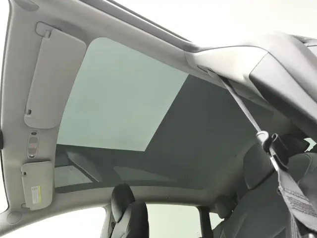 Tesla Model Y 2021 Performance High-Performance AWD — Фото автомобиля 14