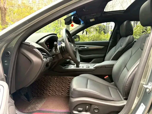 Cadillac CT5 — Фото автомобиля 5