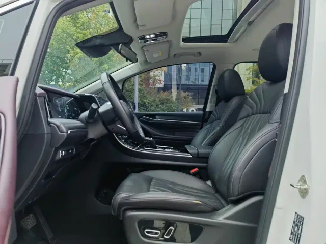GAC Trumpchi M8 — Фото автомобиля 9