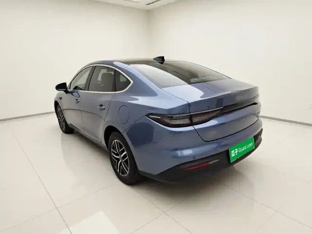 BYD Seal 05 DM-i — Фото автомобиля 6