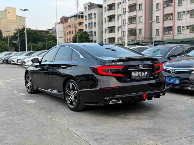 Honda Accord — Фото автомобиля 5