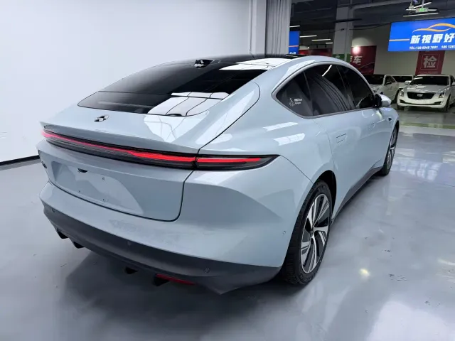 Nio ET5 — Фото автомобиля 11