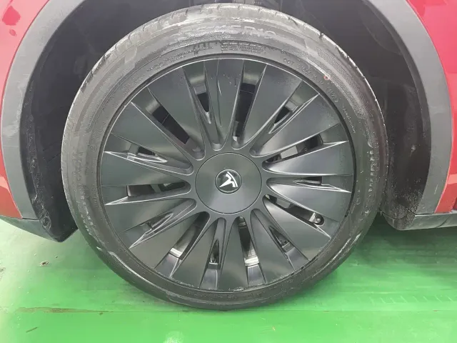 Tesla Model Y — Фото автомобиля 20