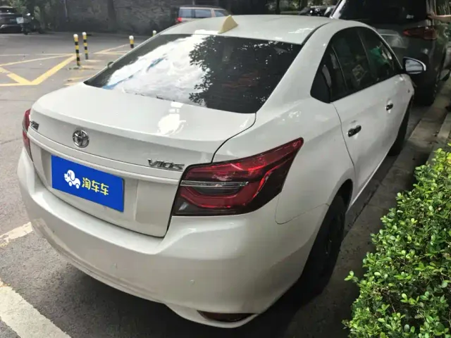 Toyota Vios — Фото автомобиля 3