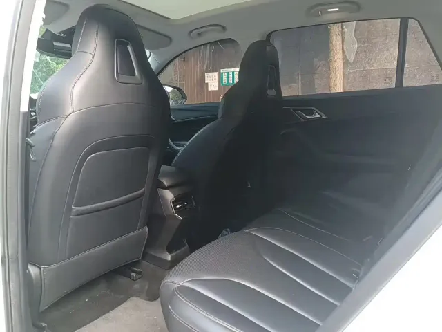 Roewe RX5 — Фото автомобиля 5