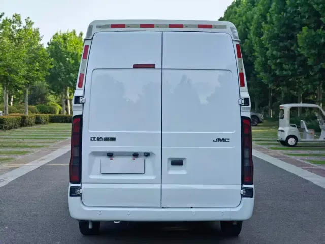 JMC Fushun — Фото автомобиля 4