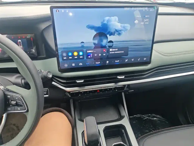 Geely Haoyue L — Фото автомобиля 12