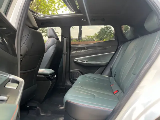 Geely Boyue — Фото автомобиля 12