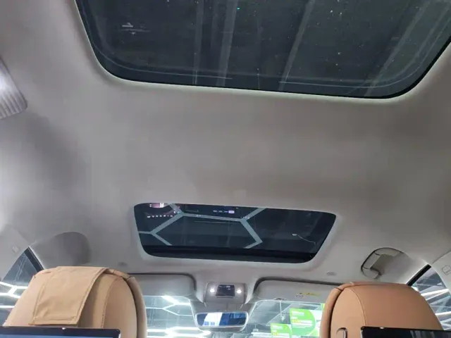 Denza Denza D9 2022 DM-i 970 AWD Flagship — Фото автомобиля 17