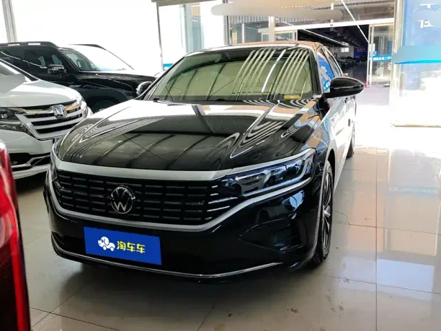 Volkswagen Passat — Фото автомобиля 2