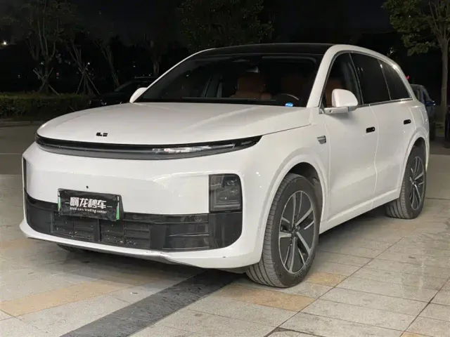 Фотография автомобиля — Li Auto L6