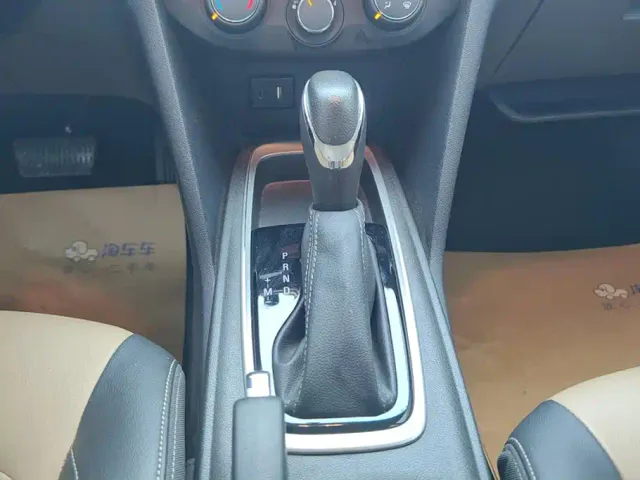 Chevrolet Monza — Фото автомобиля 16