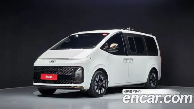 Фотография автомобиля — Hyundai Staria