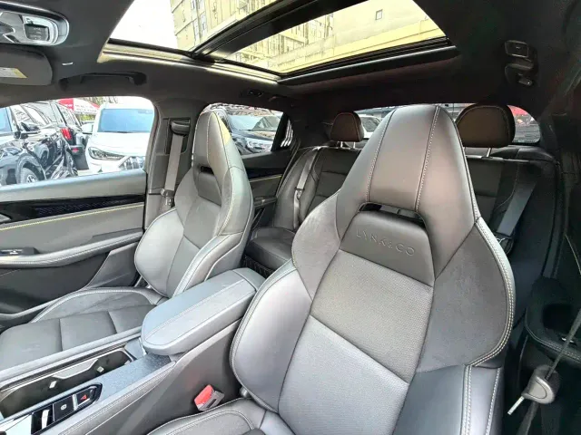 Lynk & Co 03 — Фото автомобиля 5