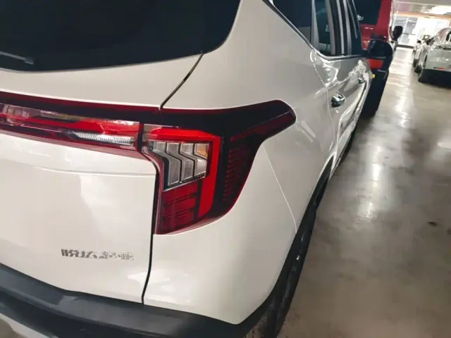 Kia Seltos — Фото автомобиля 7