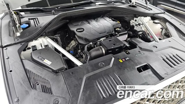 Genesis GV70 2.5T Бензин AWD — Фото автомобиля 6