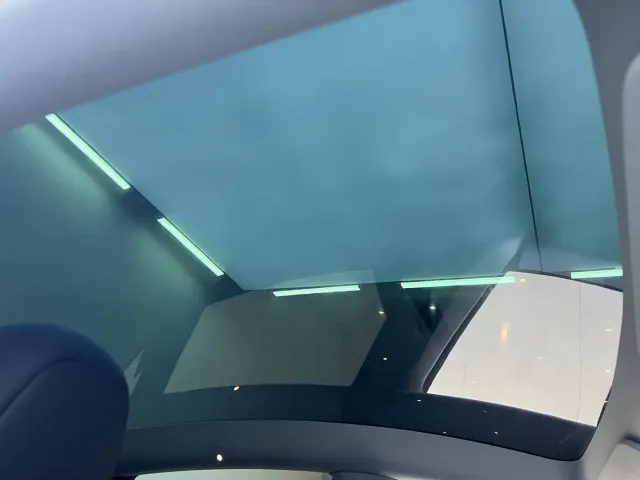 Tesla Model Y — Фото автомобиля 21