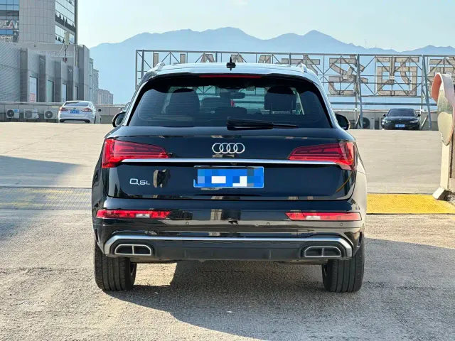 Audi Q5L — Фото автомобиля 9