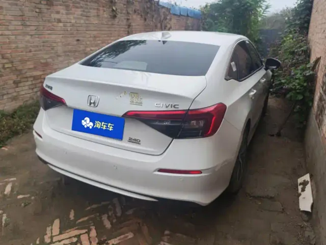 Honda Civic — Фото автомобиля 3