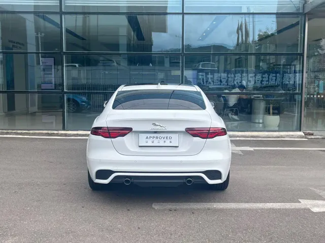 Jaguar XEL — Фото автомобиля 11