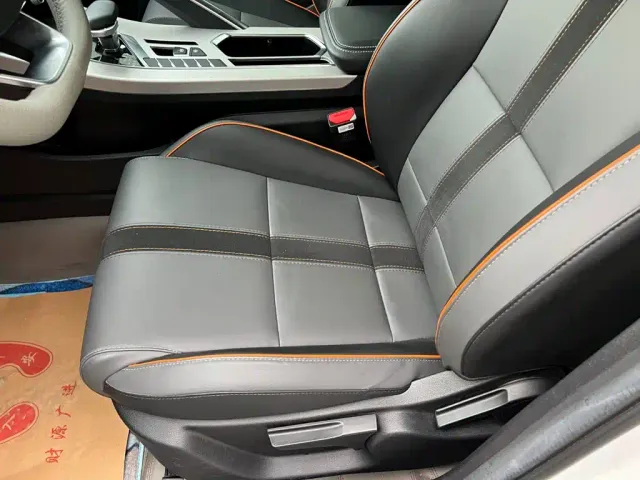Geely Binyue — Фото автомобиля 10
