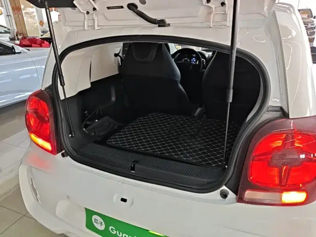 Roewe Clever — Фото автомобиля 18