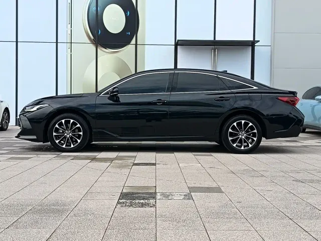 Toyota Avalon — Фото автомобиля 23