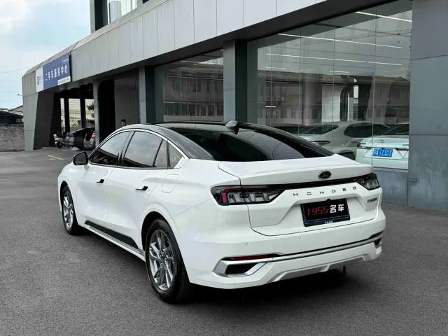 Ford Mondeo — Фото автомобиля 7