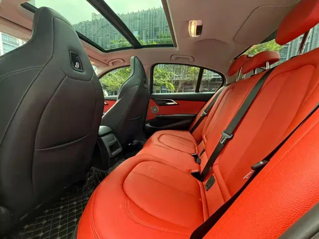 BMW 1 Series — Фото автомобиля 16