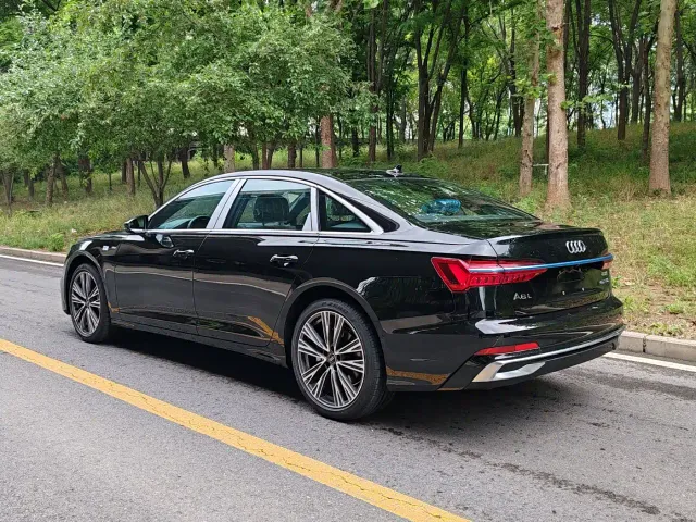 Audi A6L — Фото автомобиля 11