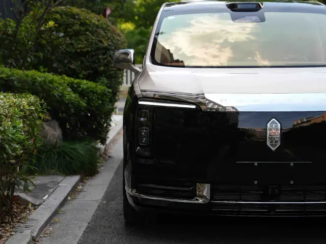 Maextro Zunjie V800 — Фото автомобиля 3