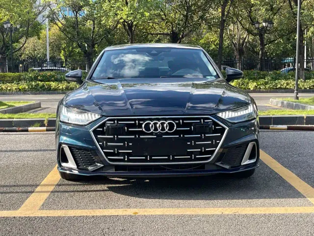 Audi A7L — Фото автомобиля 2