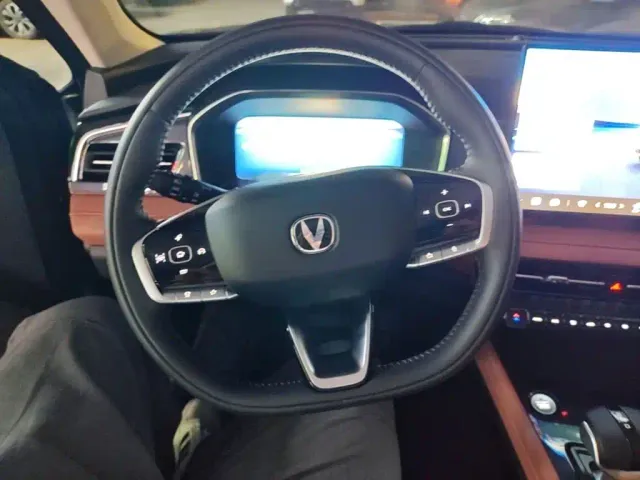 Changan CS75 — Фото автомобиля 10