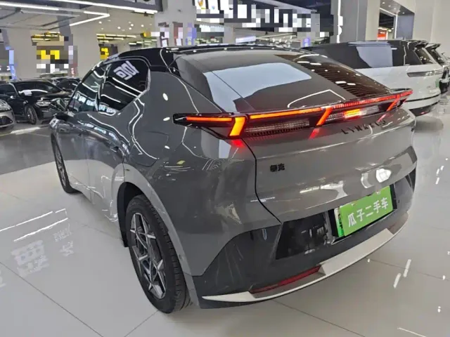 Lynk & Co Z20 — Фото автомобиля 4