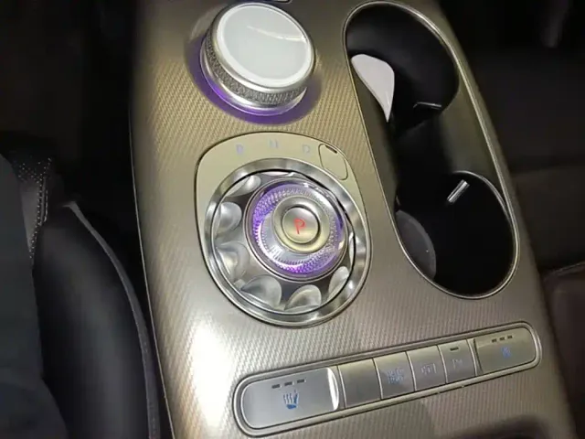 Genesis GV60 — Фото автомобиля 18
