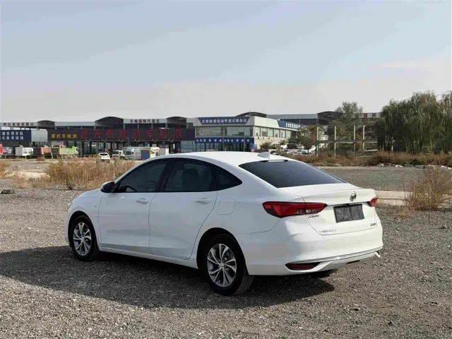 Buick Verano — Фото автомобиля 6