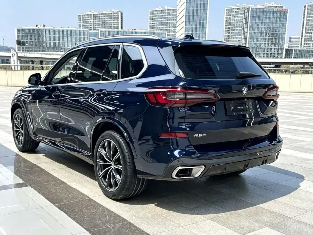 BMW X5 — Фото автомобиля 12