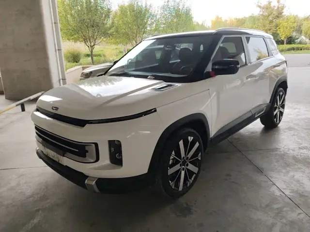 Фотография автомобиля — Geely ICON
