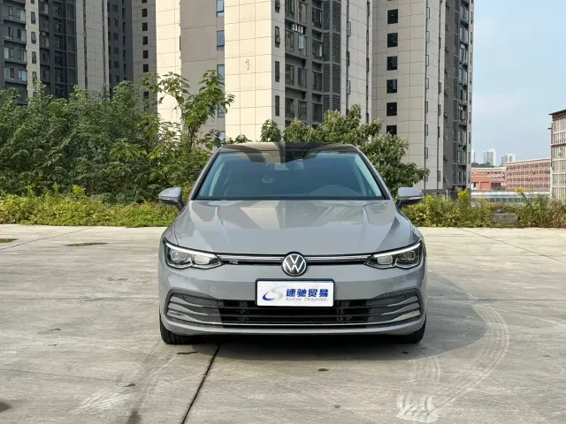 Volkswagen Golf — Фото автомобиля 2