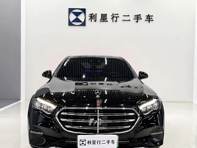 Mercedes-Benz E-Class — Фото автомобиля 2