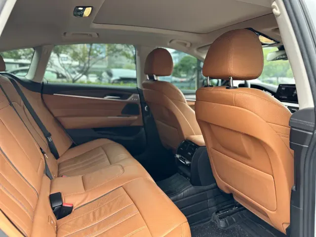 BMW 6 Series Gran Turismo — Фото автомобиля 10