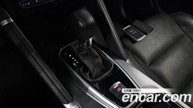 Renault-KoreaSamsung QM6 Новый QM6 2.0 LPe LE Signature 2WD — Фото автомобиля 9