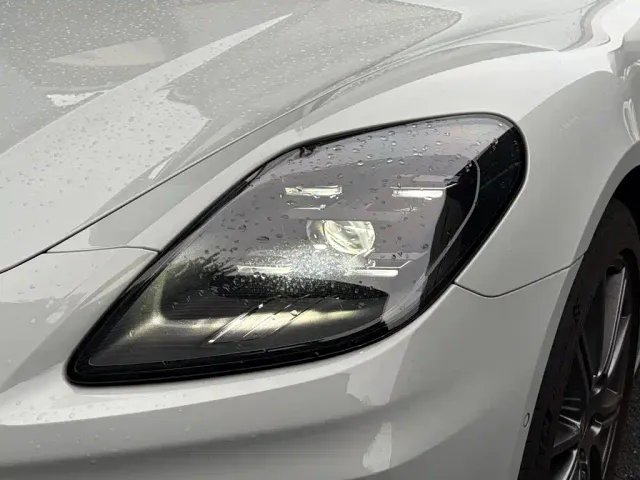 Porsche Panamera — Фото автомобиля 10