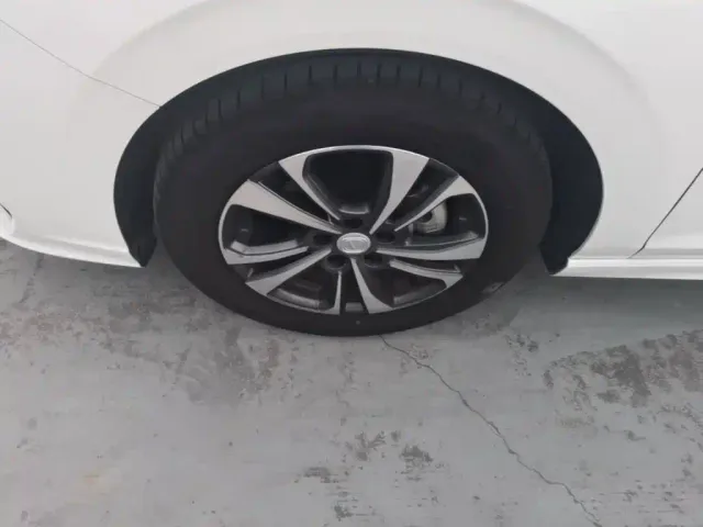 Changan Eado — Фото автомобиля 22