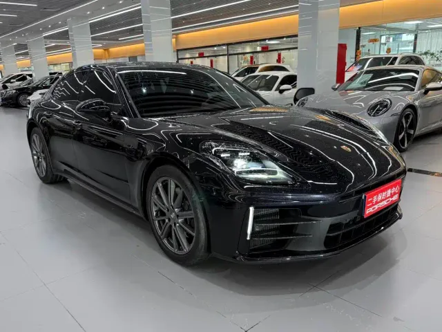 Porsche Panamera — Фото автомобиля 3