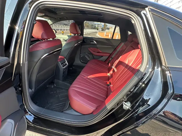 Hongqi H5 — Фото автомобиля 7