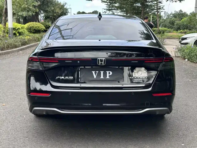 Honda Accord — Фото автомобиля 9