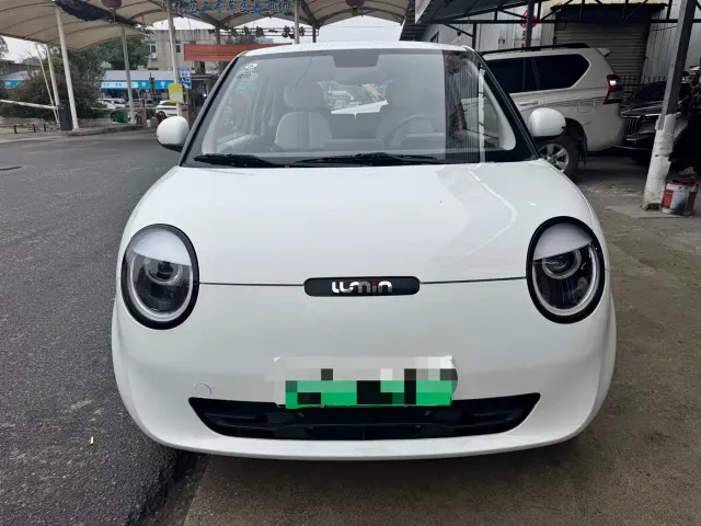 Changan Lumin — Фото автомобиля 2