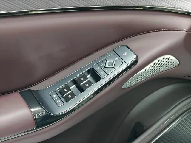 Denza Denza Z9GT 2024 Model 1100 AWD Max Edition — Фото автомобиля 17